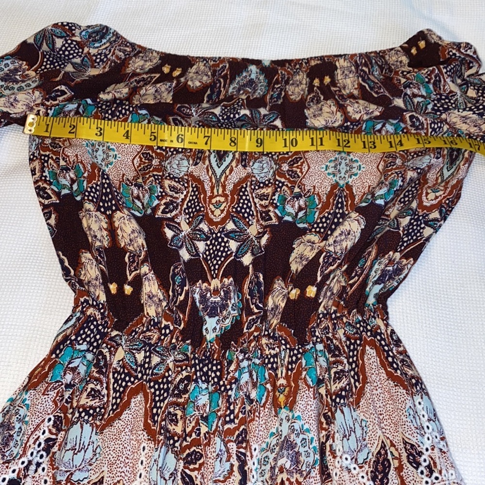 Xhilaration Woman’s Romper Floral Embroidered - Picture 7 of 14